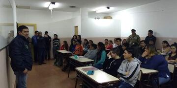 Destacan trabajo docente para que los adultos terminen la primaria