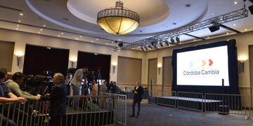 Las caras en el bunker de Córdoba Cambia reflejaban lo adverso de los números previos\u002E Mario Negri todavía no habló ante la prensa\u002E