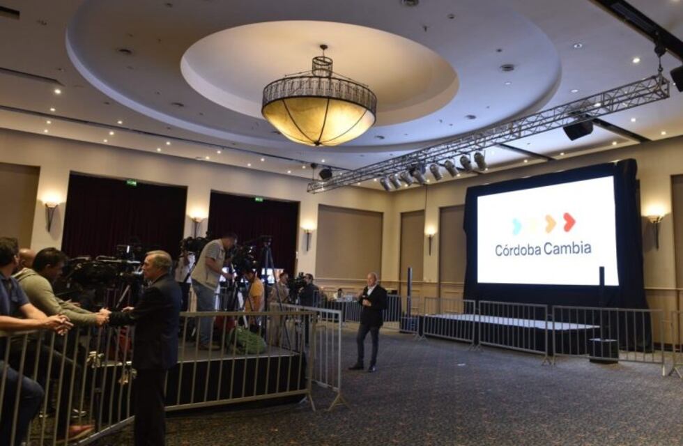 Mario Negri llegó al bunker de Córdoba Cambia para esperar resultados; Juez aún no