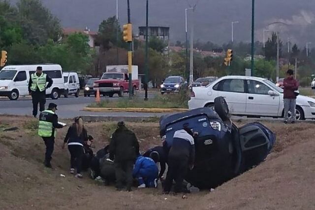 Accidente vial en Parque Belgrano Salta