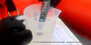 Muestras de agua en distintos sectores de la costa marítima