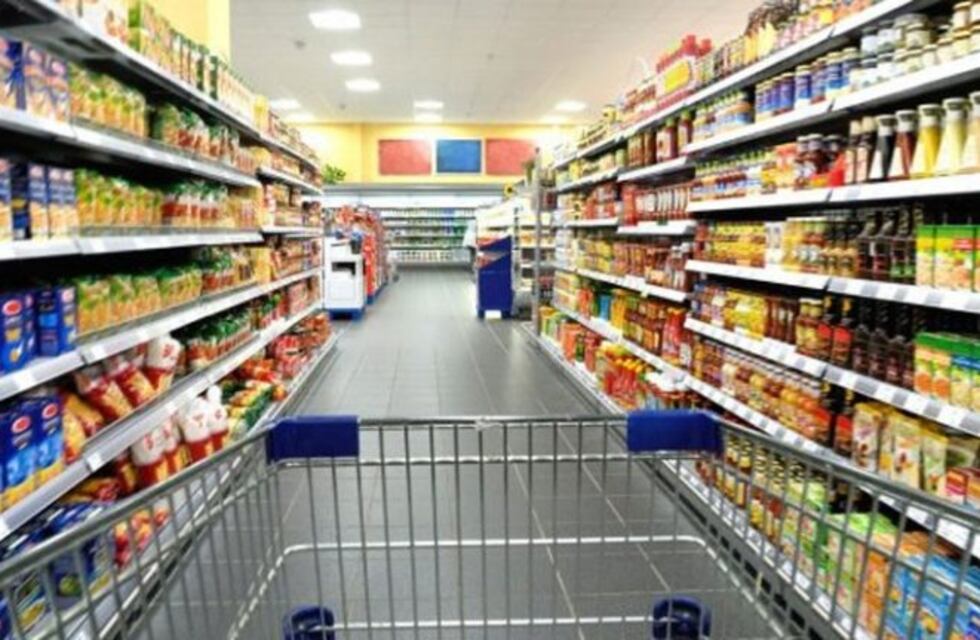 No se habilitarán supermercados por 90 días en Paraná