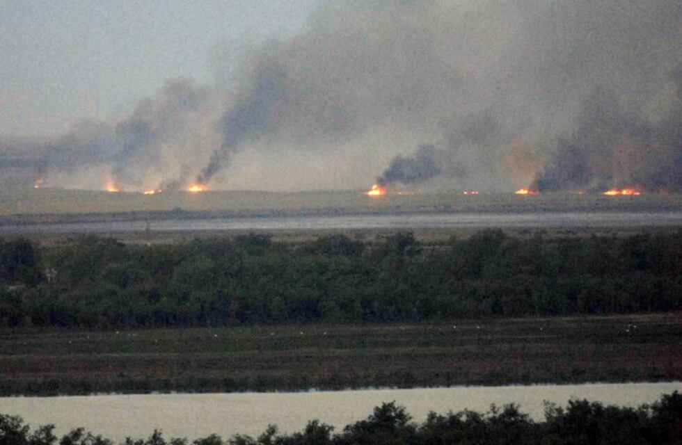 Nación convocó a Santa Fe y a Entre Ríos por las continuas quemas de pastizales