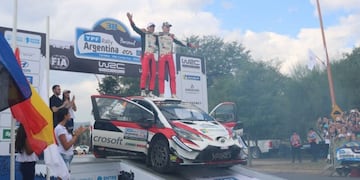 El estonio Tanak ganó la carrera, pero el público cordobés, una vez más en el podio\u002E
