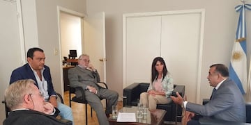 Analizan junto a la IGJ la situación de damnificados en planes de ahorro\u002E (Twitter: @CaroVargasTuc)