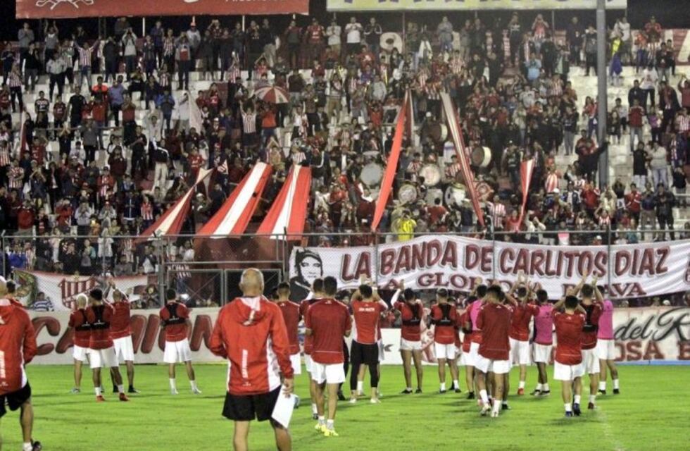 San Martín entrenó a puertas abiertas para los hinchas