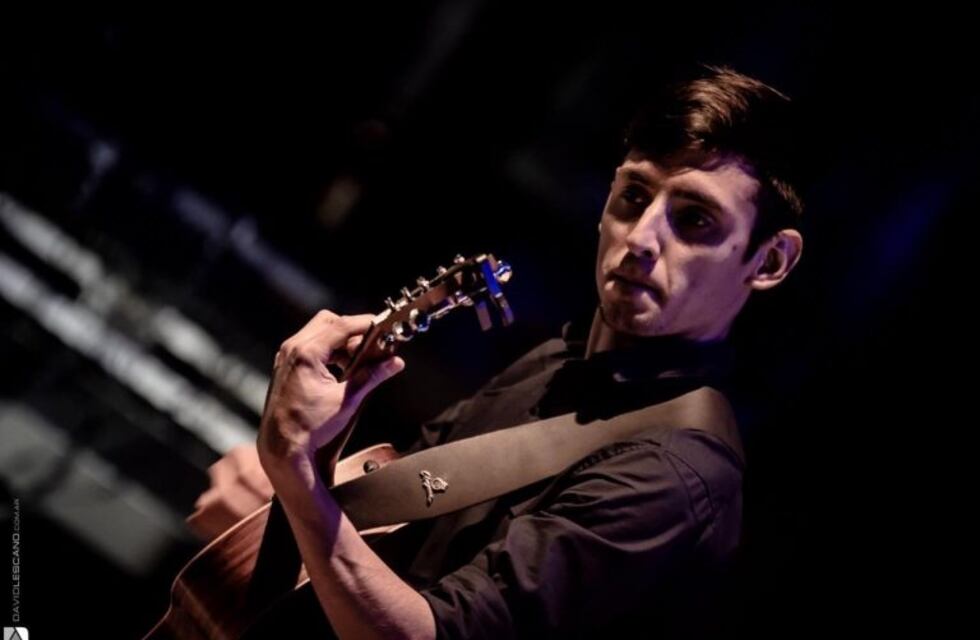 El joven Mario Nahuel Gigena forma parte de la banda de Florencia Paz