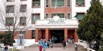 El ministro de Salud de la provincia recorriu00f3 el Hospital Eva Peru00f3n junto a su gabinete.