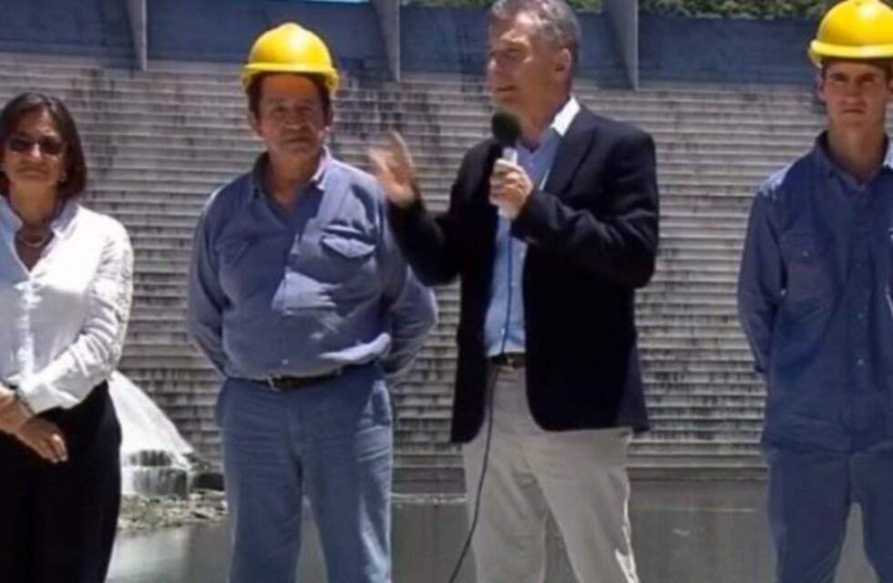 Macri inauguró el embalse y prometió la constucción de un aeropuerto internacional en 2019
