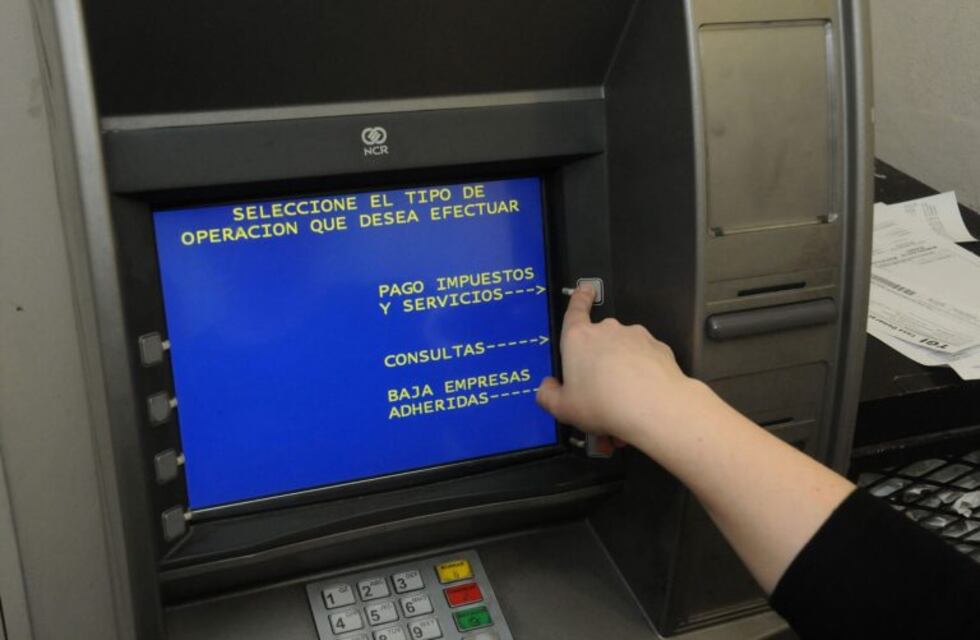 El martes comienza el pago del 80% de los sueldos de la administración pública