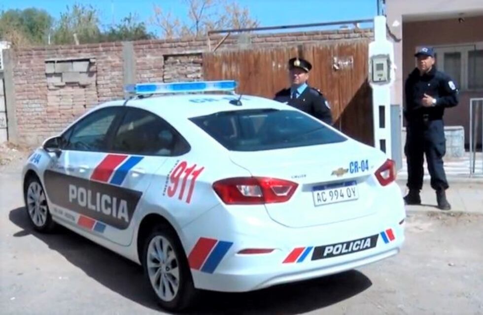 A plena luz del día, filmó cómo un motochorro asaltó a un repartidor