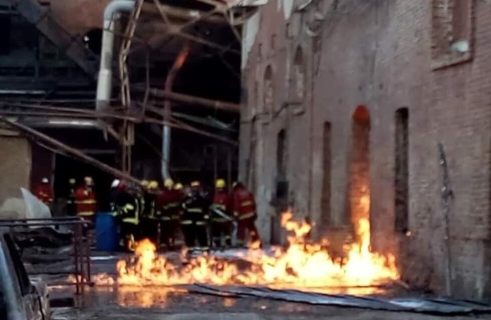 Incendio en La Esperanza: identificaron un cuerpo y buscan a tres desaparecidos