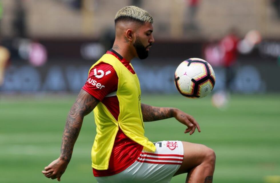 Gabigol tocó la Copa Libertadores antes del partido con River