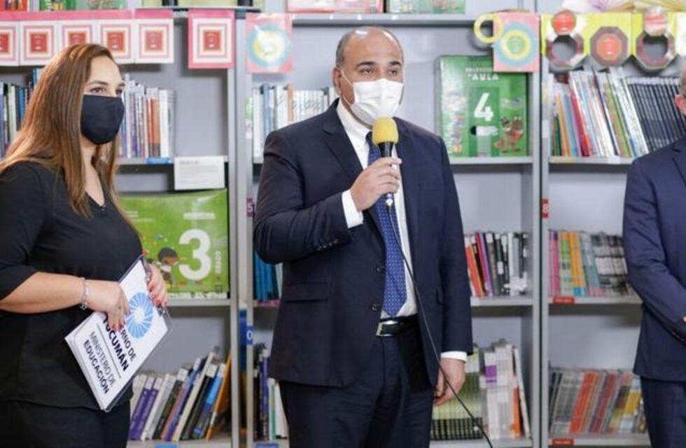 El gobernador Juan Manzur en la "Semana del Maestro"