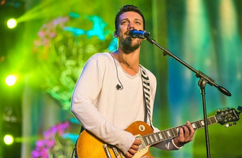 Escracharon al cantante de Pijama Party por violencia de género y se defendió