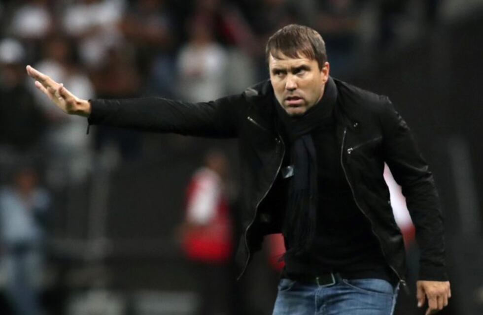 Eduardo Coudet habló del partido ante el Gimnasia y Esgrima La Plata de Diego Maradona: "Si bien hay una admiración, todos queremos ganar"