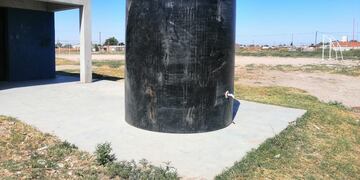 El Municipio coloca cuatro tanques de agua