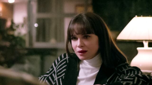 Luz Cipriota, la actriz argentina de 35 años, interpreta a Lucía Miranda en "Luis Miguel, la serie".