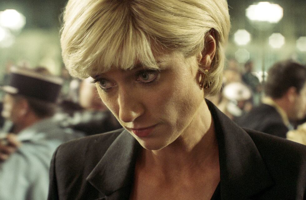 Quién es Elizabeth Debicki, la actriz que le da vida a Lady Di en The Crown