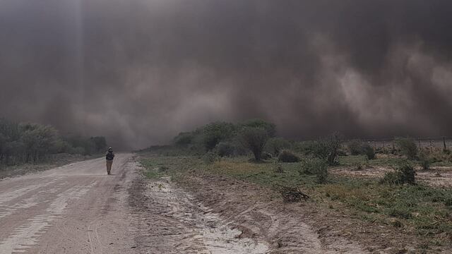 Incendios en Córdoba, en el norte, en Rosario del Saladillo. (Twitter Ministerio de Gobierno y Seguridad)