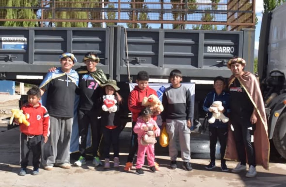 La Caravana de Reyes Magos llegó a Toro Yaco y El Cajón con alegría para las familias
