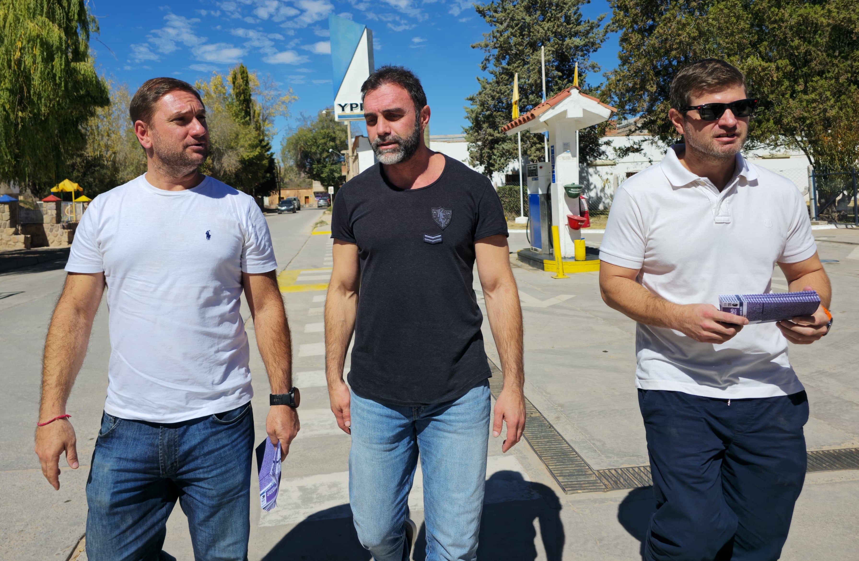 Matías Paternó, Ezequiel Atauche y Federico Canedi, dirigentes libertarios de Jujuy.