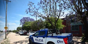 Un conflicto armado en la ciudad de Córdoba terminó con un policía herido.