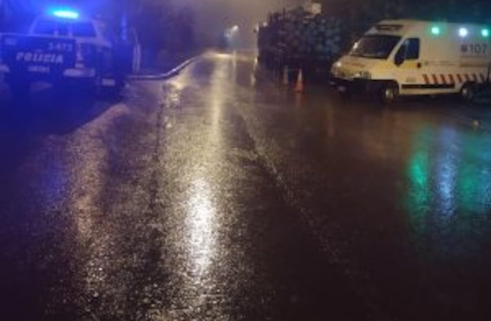 Motociclista herido tras impactar con un camión estacionado en Panambí