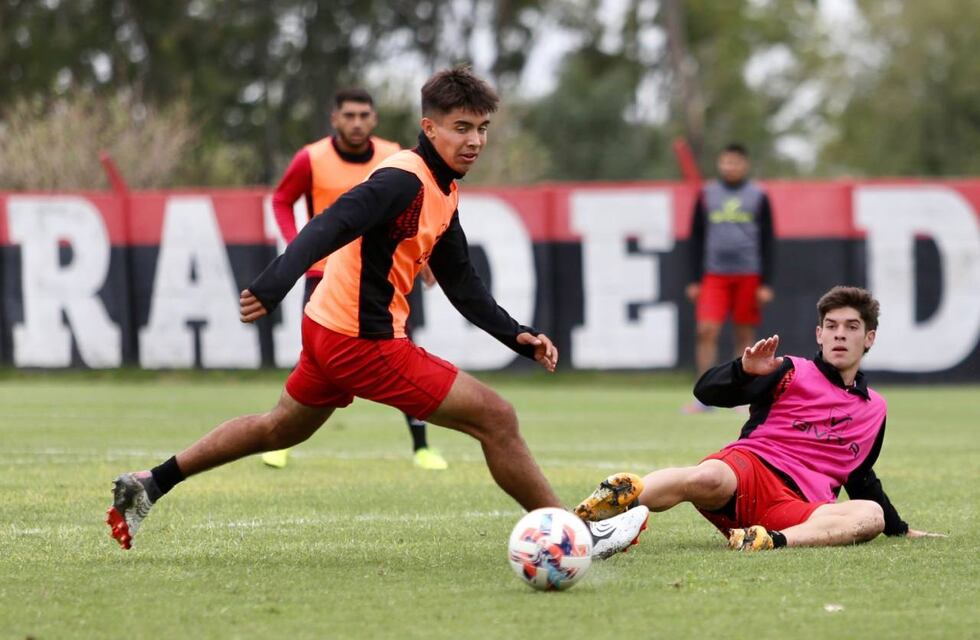 Newell’s prepara tres cambios para recibir a Platense tras el clásico rosarino