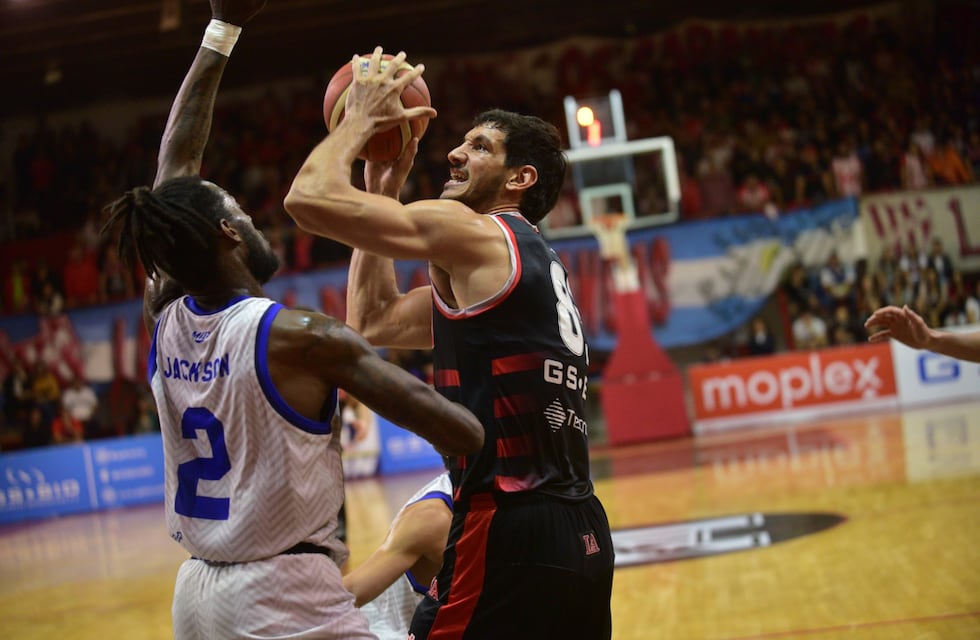 Instituto empezó en ganador la serie de cuartos de final ante Riachuelo