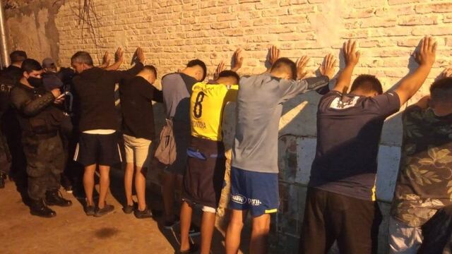 Hinchas de Rosario Central detenidos por festejar tras el triunfo por 3-0 ante Newell's.