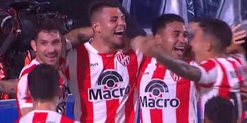Ignacio Russo marcó el primer gol con la casaca albirroja.