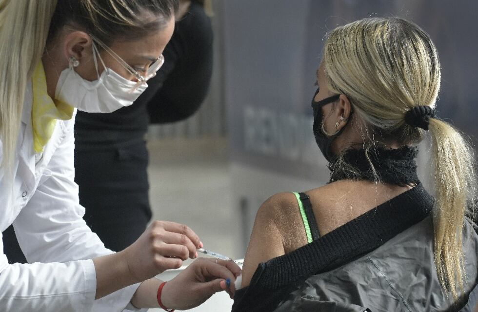 Más de 8.000 personas se vacunan este viernes en San Luis