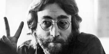 LOS DEDOS EN V. Lennon, en versión pacifista.