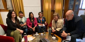 Acuerdo entre el Municipio, Sporting y Educación para uso de instalaciones