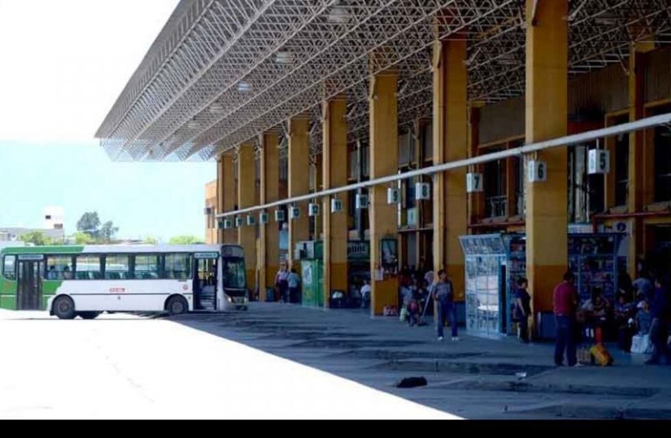 Un chofer de colectivo conducía alcoholizado