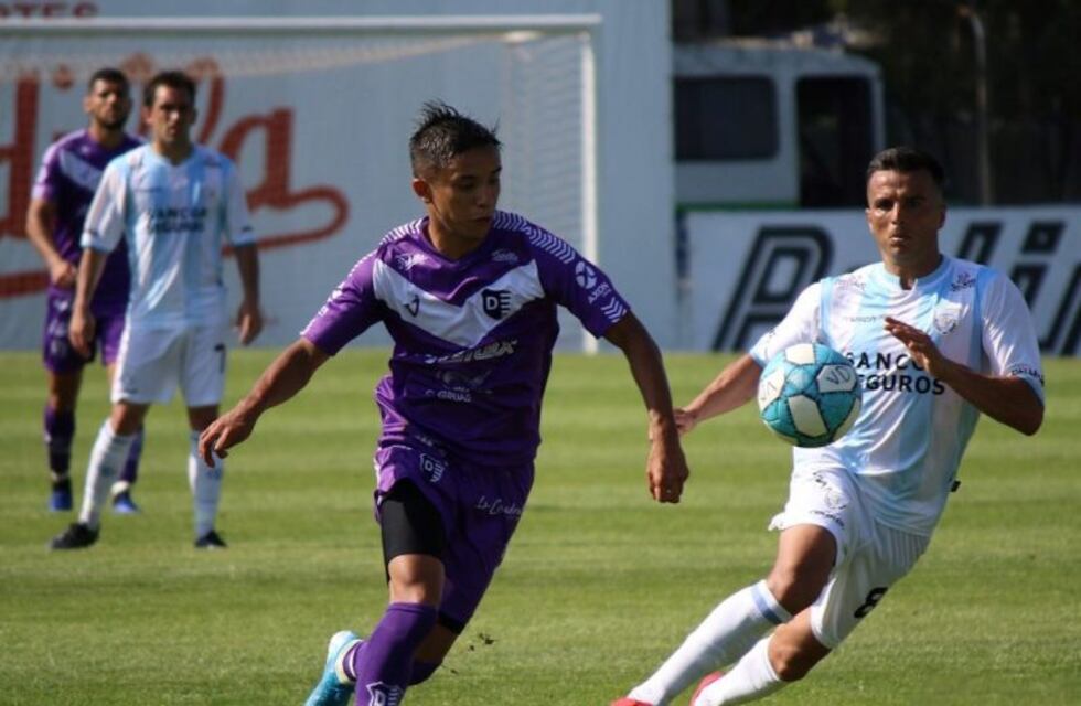 Atlético de Rafaela no pudo romper el cero ante Villa Dálmine pero se trajo un importante punto