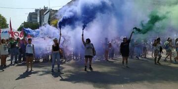 Multitudinaria marcha de mujeres en Resistencia