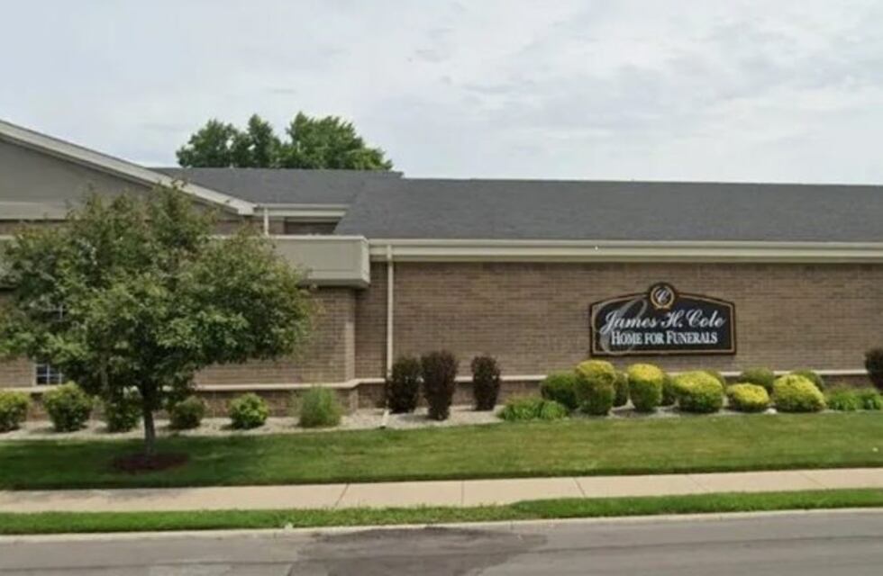 Declararon muerta a una mujer, pero en la funeraria se dieron cuenta que estaba viva