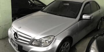 Mercedes Benz con el que Hernández estafó a Toledo