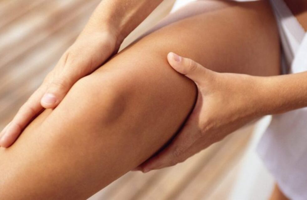 La extraña muerte de una mujer que fue picoteada por un gallo