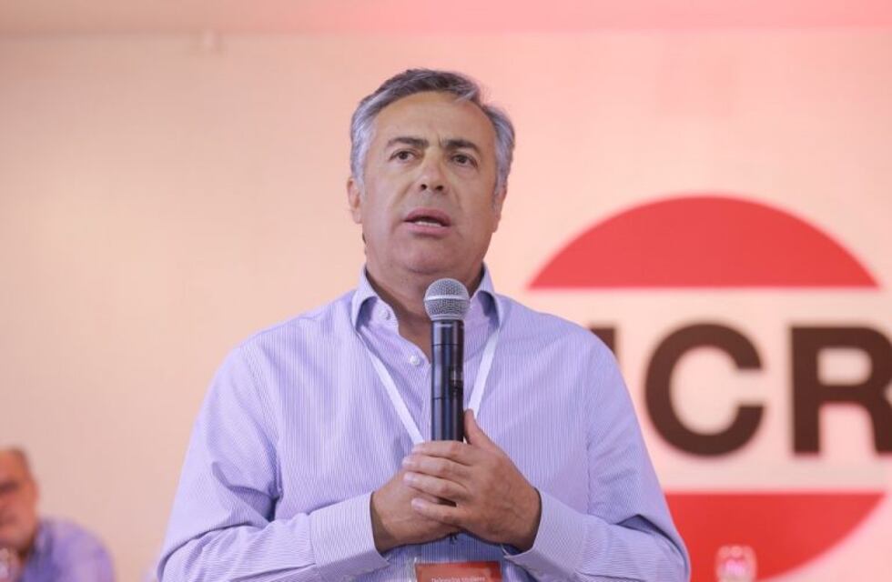Cornejo advirtió que "los mercados funcionan bien cuando hay liderazgo político"