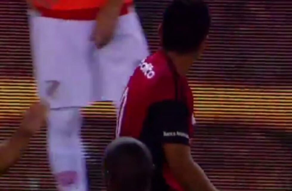 Brian Sarmiento y Javier Pinola y un polémico festejo en la previa del clásico rosarino