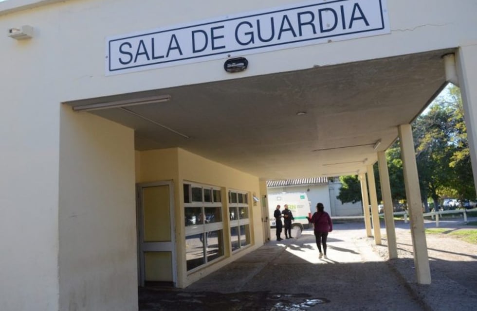 Investigarán a todos los que asistieron a la mujer que murió por una ligadura de trompas
