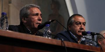 AME7515\u002E CIUDAD DE BUENOS AIRES (ARGENTINA), 29/05/2019\u002E- El secretario general de la Confederación General del Trabajo (CGT) de Argentina, Carlos Acuña (i), presenta este miércoles el balance de la huelga general durante una rueda de prensa junto a su compañero, también secretario general de la CGT, Héctor Daer (d), en Buenos Aires (Argentina)\u002E EFE/ Pablo Ramón