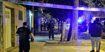 Dolor por el crimen de Ticiana, la chica de 14 años asesinada en Magallanes al 2700 (@MauroYasprizza)