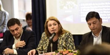 Ivonne Aquino, ministra de Cultura y Educación\u002E