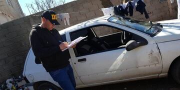 Cuando lo encontraron estaba roto, la patente tirada en la calle y los documentos escondidos en una pared\u002E