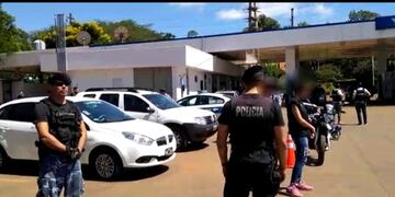 Los piratas del asfalto fueron detenidos en una estación de servicios