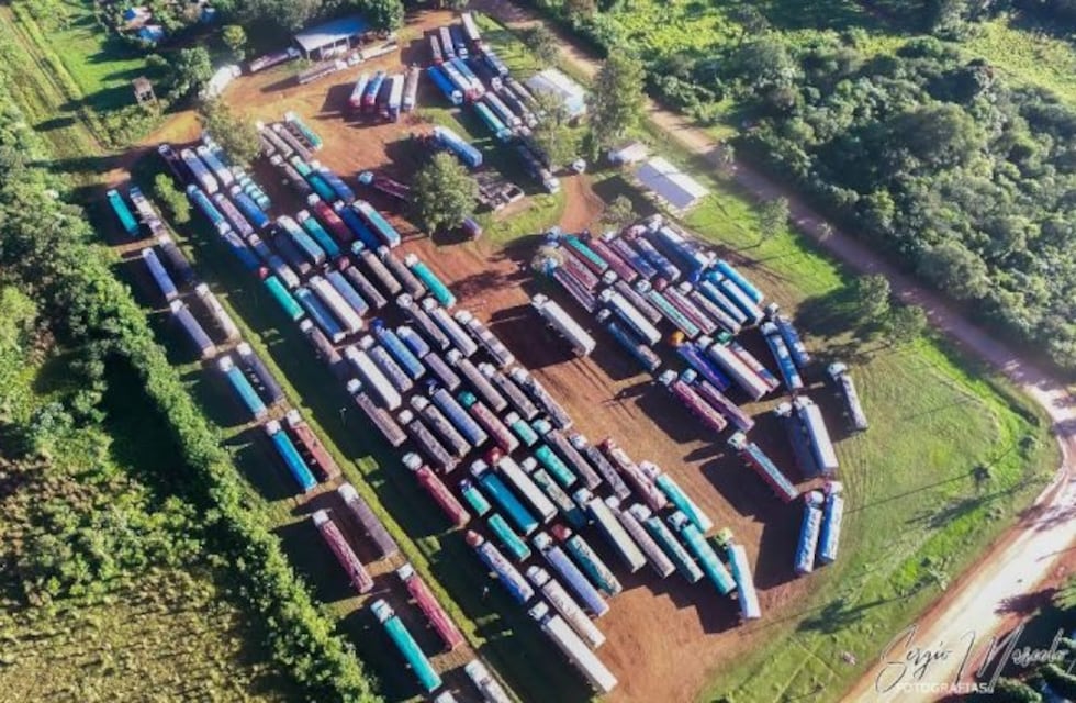 200 camiones con papas y cebollas esperan cruzar de Misiones a Brasil